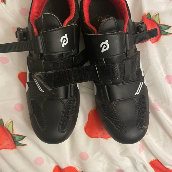 Peloton Cycling Shoes with Red Accents - Picture 1 of 3